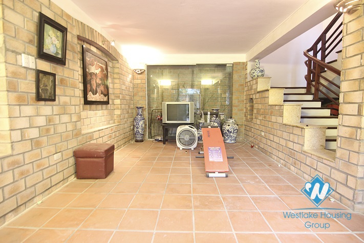 Three bedrooms house for rent on Au Co street, Tay Ho district, Ha Noi